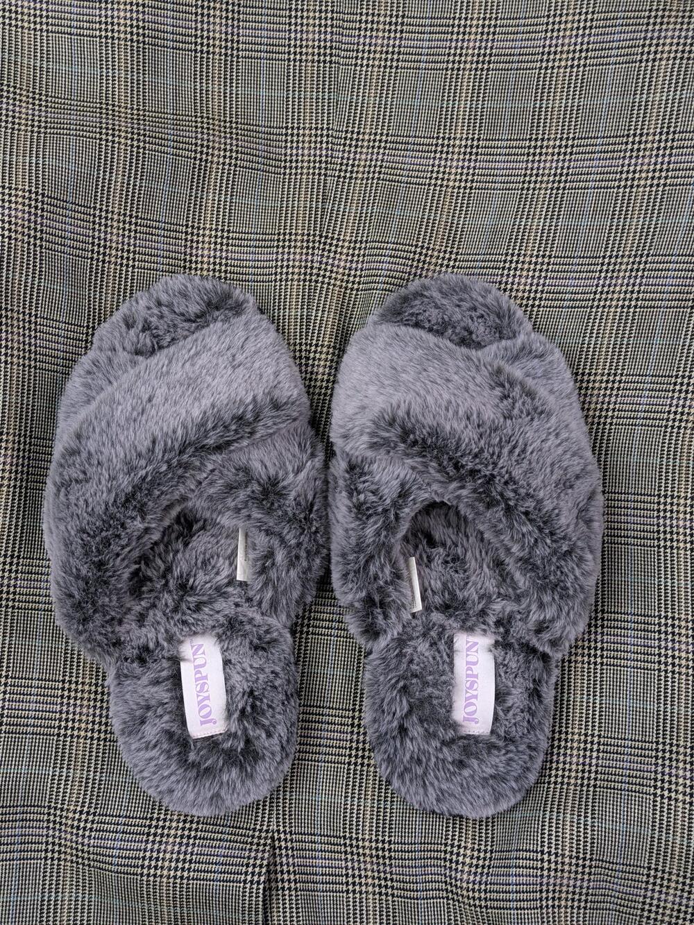 Joyspun Slippers Womens Size 7 Gray Fuzzy Faux Fur Cross Band House Shoes